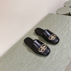 Balenciaga Slippers